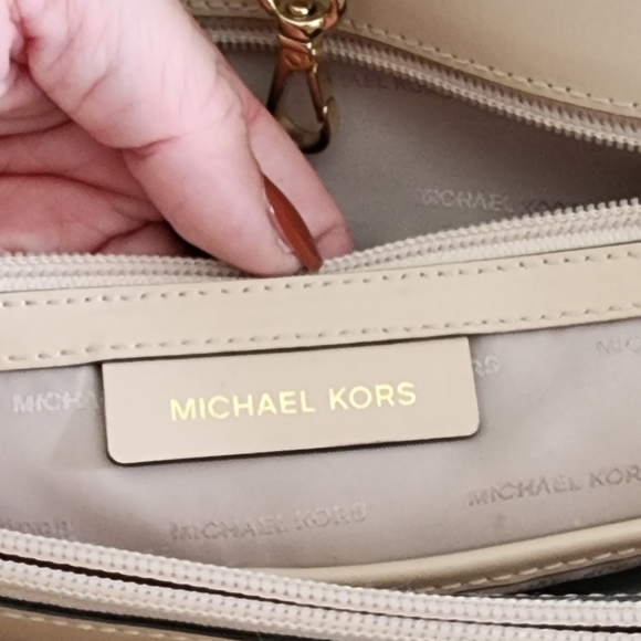 Michael Kors Purse - Picture 4 of 4
